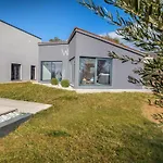 Borealis Villa Raša