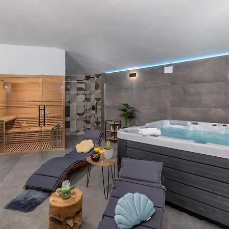 Borealis Villa Raša