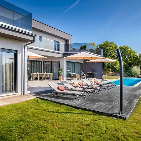 Borealis Villa