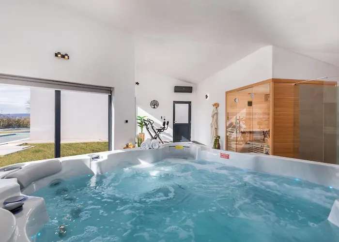 Borealis Βίλα Raša